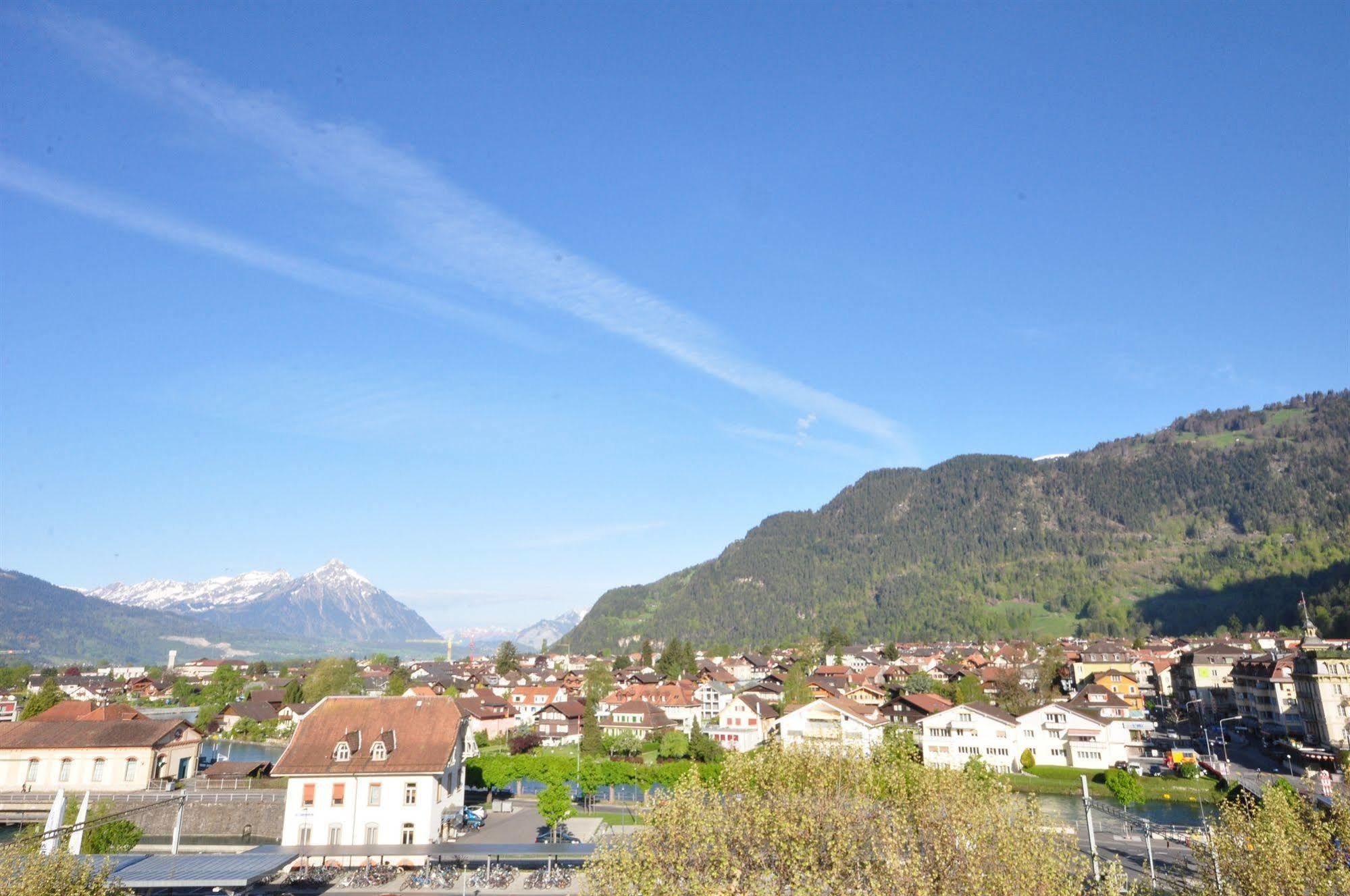 Hotel Merkur - West Station Interlaken Eksteriør bilde